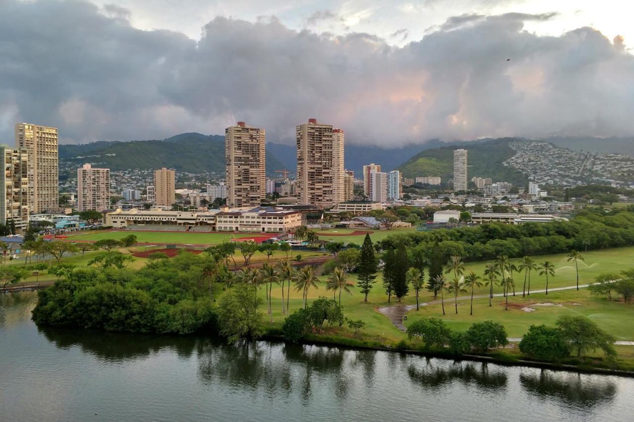 Apartments At Palms Waikiki โฮโนลูลู ภายนอก รูปภาพ